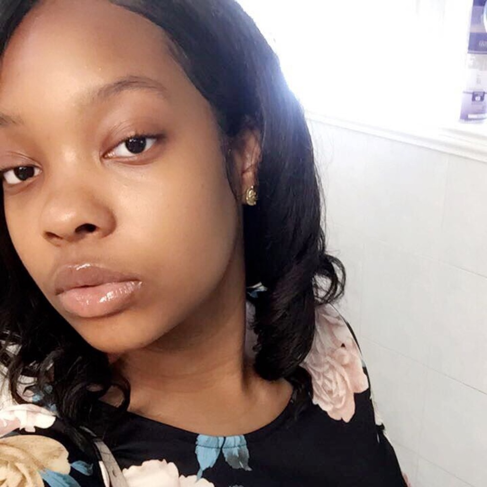 Meet your Posher, Danae